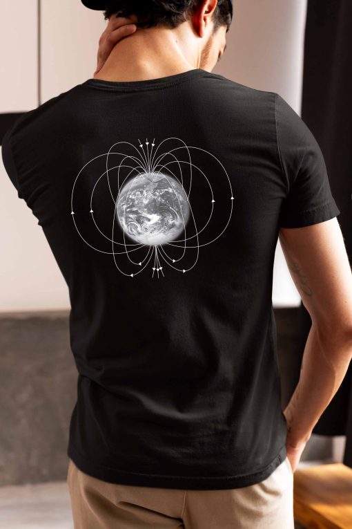 KTU MGMF unisex marškinėliai su logo priekyje ir pasauliu nugaroje - Image 2